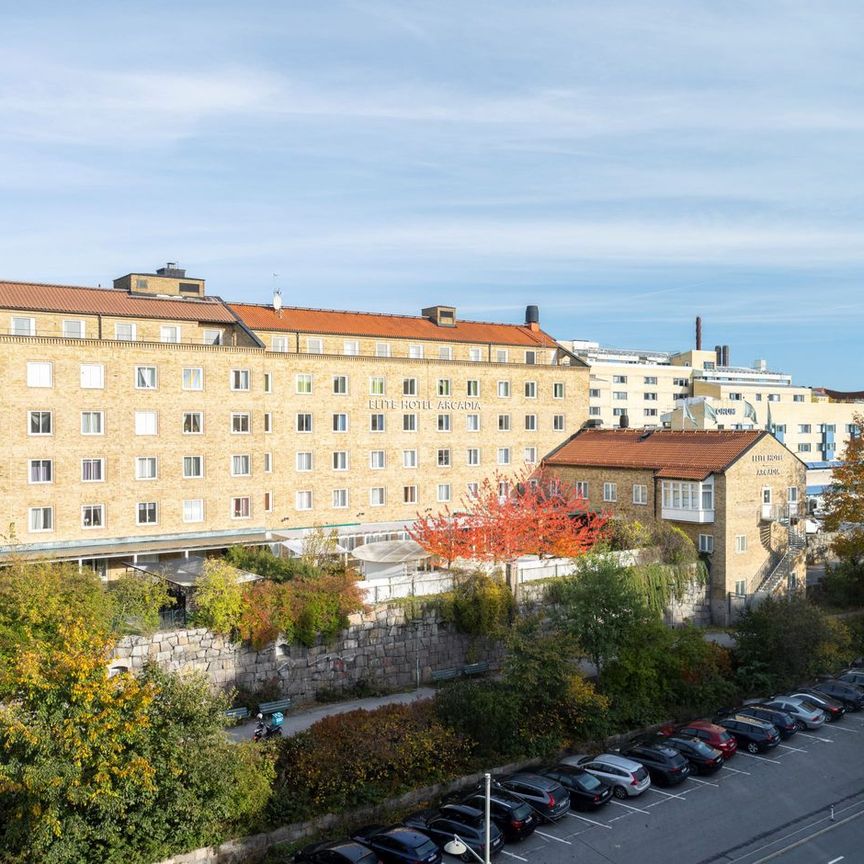 Valhallavägen, Stockholm - Photo 1