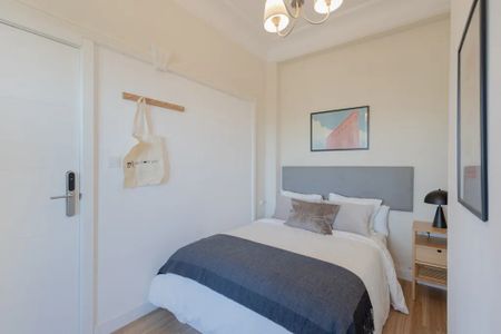 Avinguda de Jacinto Benavente, Valencia, Valencian Community 46005 - Photo 4