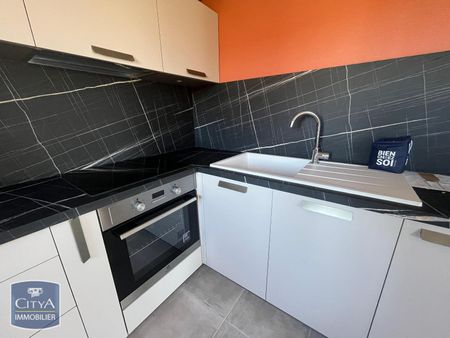 Location Appartement 4 pièces 82m² FEILLENS 01570 - Photo 5