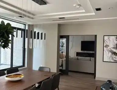 293 The Kingsway Boutique luxury, 10-ft ceilings, chic finishes & vibrant village charm near parks & cafes! | 293 The Kingsway, Toronto - Photo 1