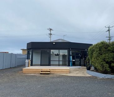 Three bedroom home within walking distance to Penguin Township - Photo 1