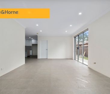 Modern Townhouse style home - Photo 2