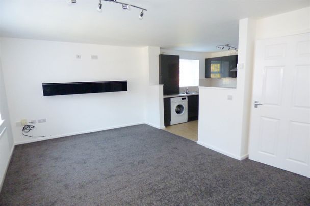 2 bed flat to rent in Frost Mews, South Shields, NE33 - Photo 1