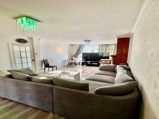 3 bedroom semi-detached house to rent - Photo 1