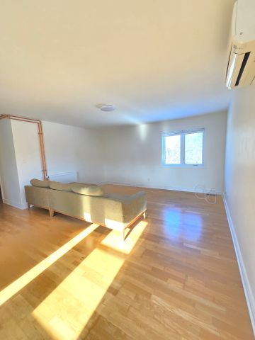 For Lease - 341 Queensville Side Road Unit# 2nd Floor, East Gwillimbury, Ontario - Photo 3