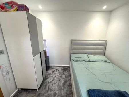 3 bedroom detached house to rent - Photo 5