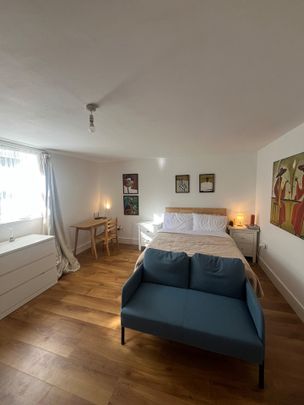 Studio Flat, Norwich Road, E7 - Photo 1