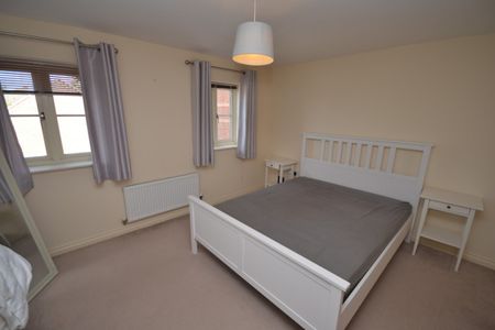 3 bed Semi-Detached House for Rent - Photo 2