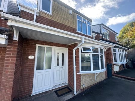 3 bedroom House To Let Total Size: 883 SQ FT - Photo 3