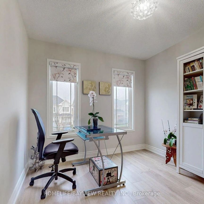 Condo Townhouse For Lease | N9255432 - Photo 1