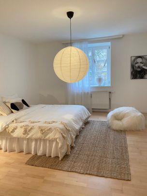 Großzügige helle 2 Raum-Wohnung im Erdgeschoß in ruhiger Lage **bei den Bildern handelt es sich um Einrichtungsbeispiele** - Foto 1