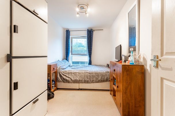 Room in a Shared Flat, Windmill House, E14 - Photo 1