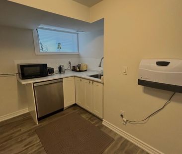 For Lease - 4206 Bloor Street Unit# Basement, Toronto, Ontario - Photo 4