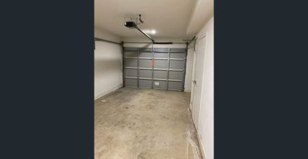 Beautiful Townhouse in Oakhill Estate, Reservoir - Photo 5