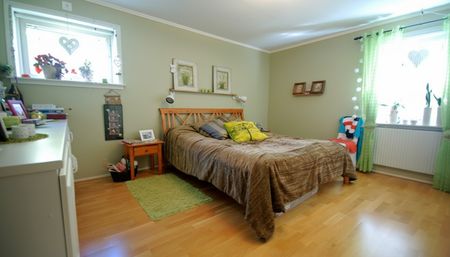 Trea i centrala Sala en trappa upp - Foto 5