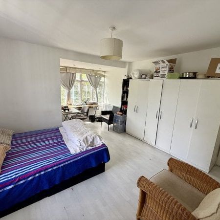 Bromwich Road, Worcester, WR2 - Photo 1