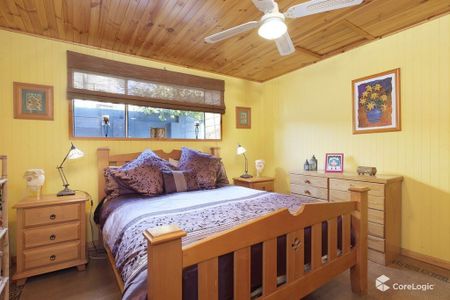 Large North Facing Home - Photo 5