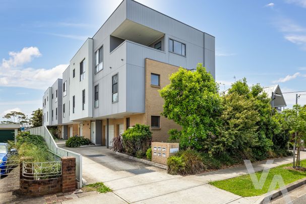 1/5 May Street, Mayfield NSW 2304 - Townhouse For Rent | Domain - Photo 1