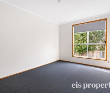 Spacious Five Bedroom Home - Photo 4