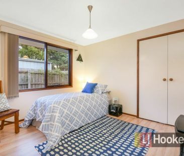 32 Beckington Crescent, Hampton Park VIC - Photo 5