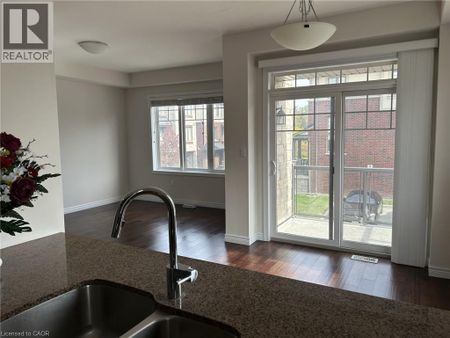 1169 GARNER Road E Unit# 18, Ancaster, Ontario, L9G0G8 - Photo 5