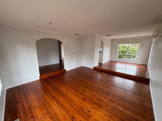 80 Roseman Road, Chirnside Park - Spacious Family Home in a Prime Chirnside Park Location - Photo 1