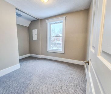 For Lease - 60 Betzner Avenue Unit# 2, Waterloo, Ontario - Photo 1