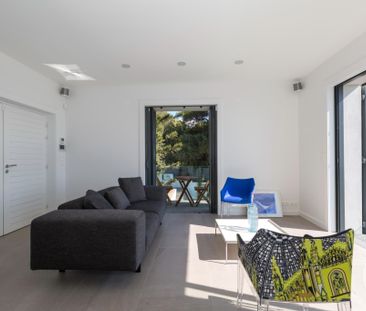 Location Maison 4 pièces 113m² NICE 06300 - Photo 2