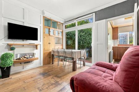 3 bedroom semi-detached house to rent - Photo 3