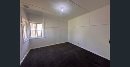 96 Erskine Street, Armidale, NSW 2350 - Photo 2