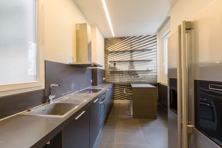 Tout savoir sur cet appartement dans le quartier Triangle d'Or, à Paris 8ème - Photo 3