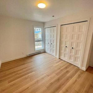 3 CH - 2 SDB - Waterloo - $1,550 /mo - Photo 2