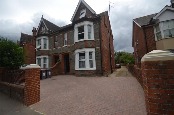 1 bedroom Flat To Let - Photo 1