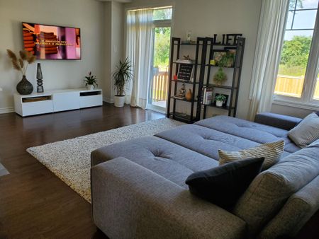 For Lease - 1018 Cedar Creek Drive, Blossom Park - Airport and Area, Ontario - Photo 2