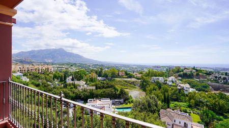 2 bedroom luxury Flat for rent in Benahavís, Spain - Photo 5