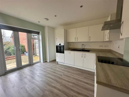 3 bedroom semi-detached house to rent - Photo 4