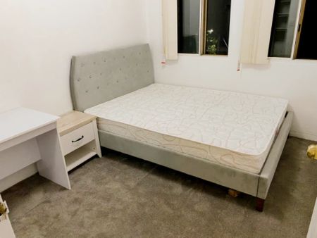 2 bed 2 bath - Photo 4