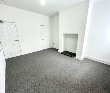 Room 1, 670 City Road, Manor, Sheffield, S2 - Photo 2