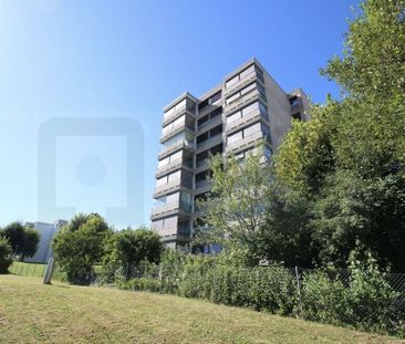 Superb bright accommodation with loggia and exceptional panorama - Photo 1