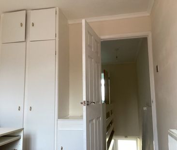 3 Bed Semi-Detached House, St. Andrews Close, LU1 - Photo 3