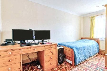 1 bedroom in a house share to rent - Photo 5
