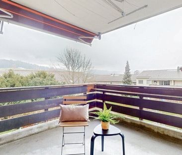 Spacious 4 1/2 room apartment in the heart of Langnau - Photo 1