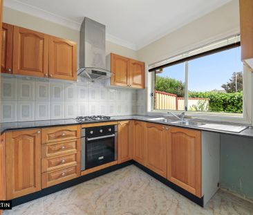 3/22-26 Collaroy Avenue, Peakhurst NSW 2210 - House For Rent | Domain - Photo 2