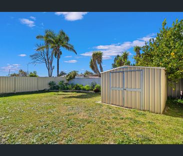 16 Bernier Close, Waikiki, WA 6169 - Photo 4