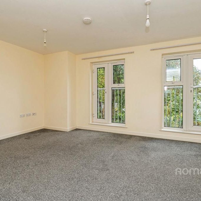 2 bedroom flat to rent - Photo 1