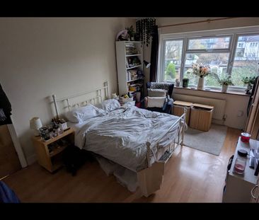 Room in a Shared House, Seafield Road, N11 - Photo 3