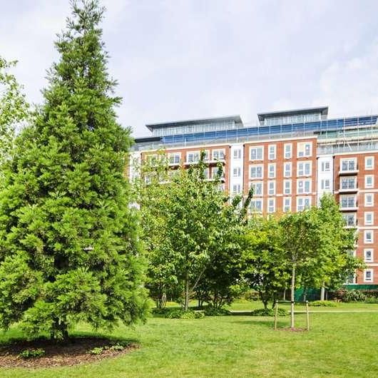 Beaufort Square, Colindale, NW9 - Photo 1