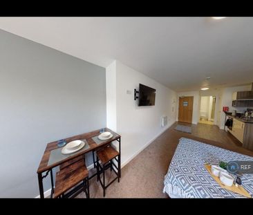 Studio to rent - Photo 3