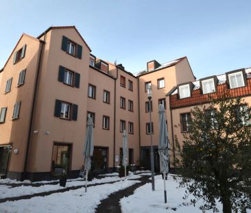 Helle City-Wohnung in der Stadtmitte mit Tiefgaragenstellplatz und ... - Photo 3