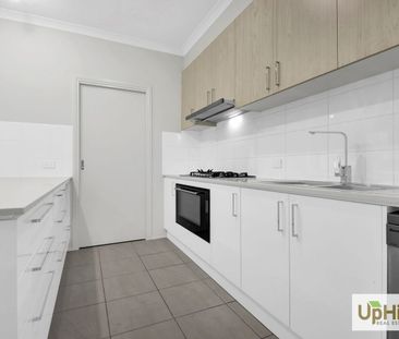 Stylish & Spacious Family Home for Rent in Clyde - Photo 5